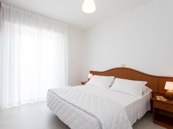 Hotel Mirafiori : photo 1 de la chambre chambre double ou lits jumeaux - vue partielle sur mer