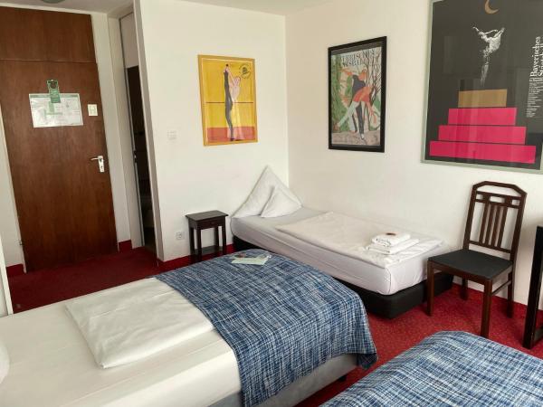 Hotel Nymphenburg City - München : photo 5 de la chambre chambre triple