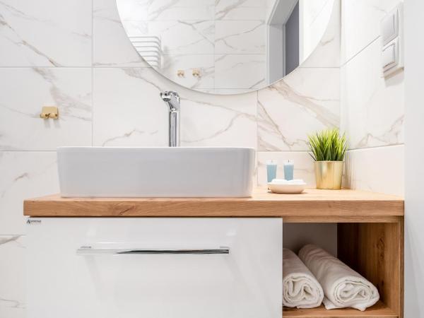 Helios Aparthotel : photo 3 de la chambre chambre double deluxe supérieure avec balcon