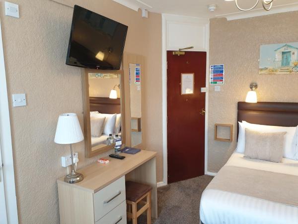 Corona Blackpool : photo 9 de la chambre chambre familiale (2 adultes + 1 enfant)