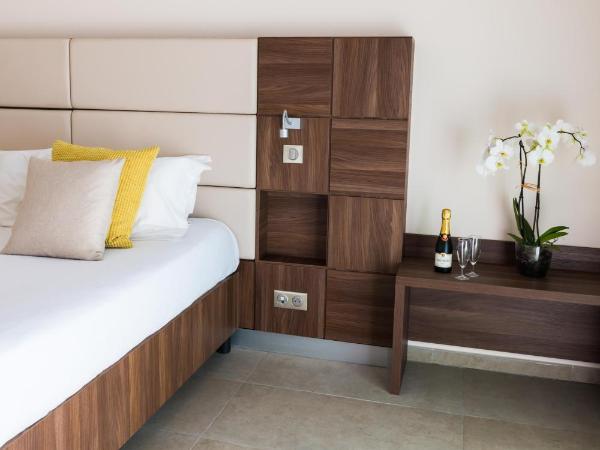 Hotel Port Toga : photo 1 de la chambre suite familiale