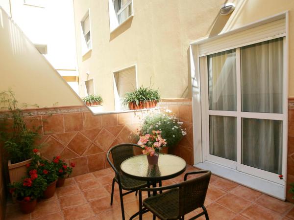 Hotel Goartín : photo 2 de la chambre chambre double ou lits jumeaux avec terrasse