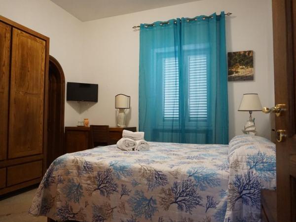 Relais Bijoux Ischia : photo 1 de la chambre chambre double - annexe