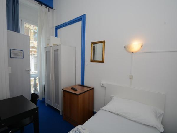 Olympia Hotel : photo 9 de la chambre petite chambre simple