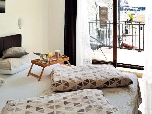 Pansion Makina : photo 1 de la chambre chambre lits jumeaux