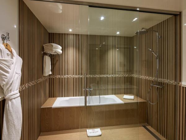 Majestic Hotel Spa - Champs Elysées : photo 5 de la chambre suite familiale