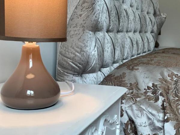 B&B Villa Pietrachiara : photo 2 de la chambre chambre double avec salle de bains privative