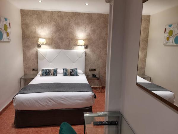 Hotel Lloret Ramblas : photo 3 de la chambre chambre triple