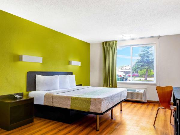 Motel 6 Indianapolis IN : photo 2 de la chambre chambre lit king-size - non-fumeurs