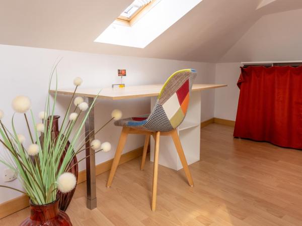 Le Félix Grat - LAVALOC : photo 5 de la chambre chambre lits jumeaux avec salle de bains privative séparée