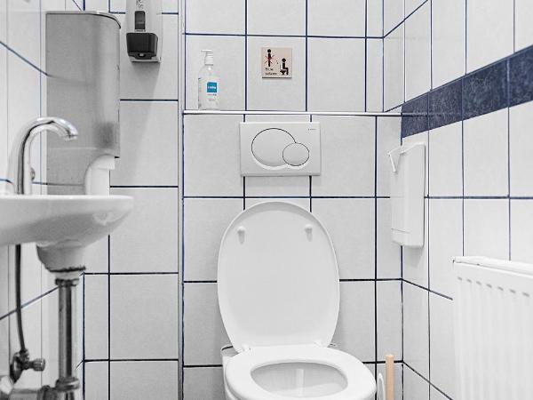 Hotel-Pension Wild : photo 8 de la chambre chambre double ou lits jumeaux avec salle de bains commune