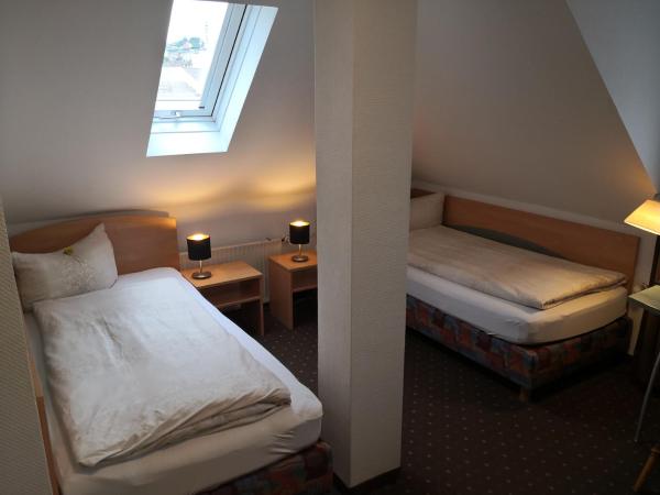 Pension am Heusteig : photo 5 de la chambre chambre lits jumeaux