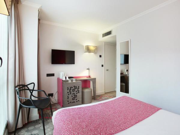 Hotel Eiffel Capitol : photo 9 de la chambre chambre double ou lits jumeaux supérieure