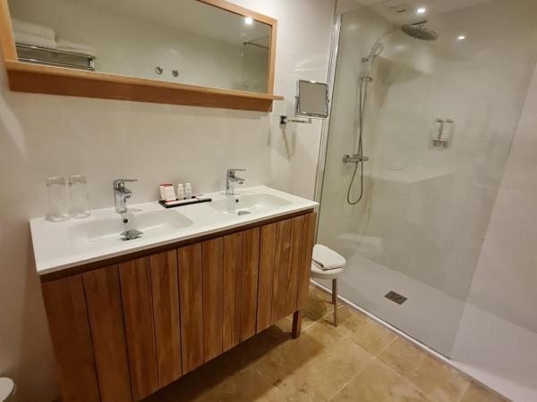 Hôtel Les Prateaux : photo 4 de la chambre chambre deluxe double ou lits jumeaux