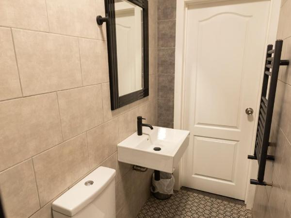 Comfotel GRN : photo 5 de la chambre chambre quadruple