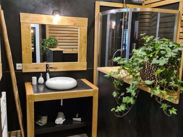 Chambre d'hôte Casa Maredda : photo 4 de la chambre chambre double standard avec accès spa