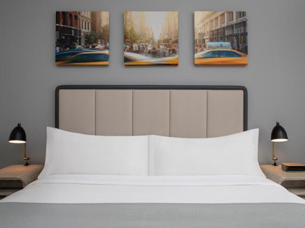 Citadines Connect Fifth Avenue New York : photo 6 de la chambre chambre lit king-size premier pour personnes à mobilité réduite