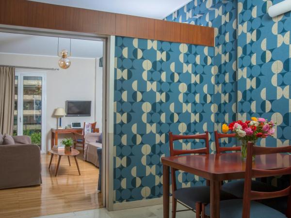 Delice Hotel - Family Apartments : photo 6 de la chambre appartement avec balcon (4 adultes)