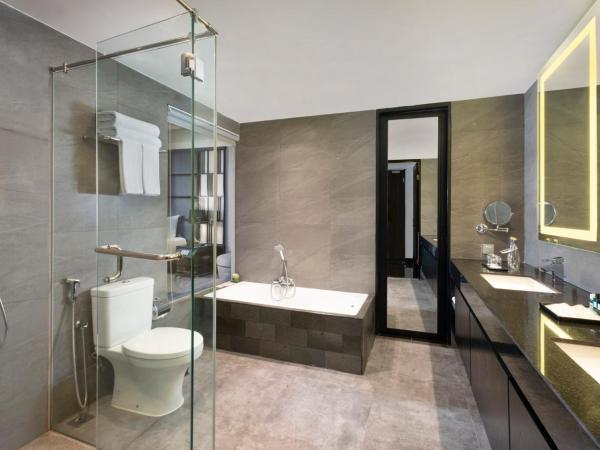 Grand Swiss-Belhotel Darmo : photo 6 de la chambre business suite with daily afternoon tea