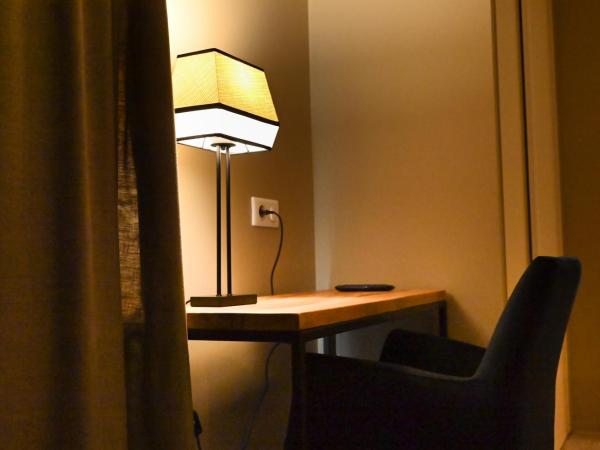 Hôtel Les Muses : photo 3 de la chambre chambre supérieure - annexe