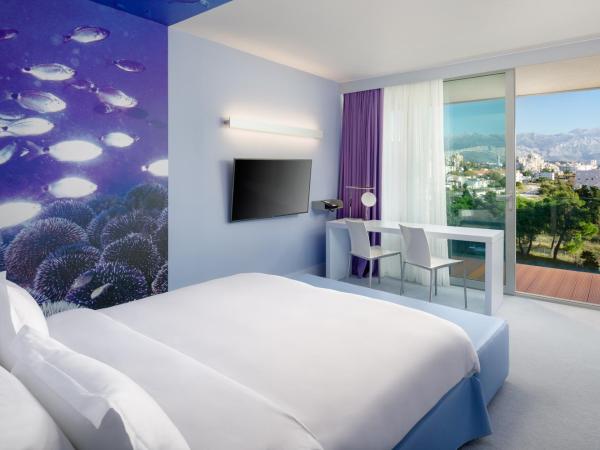 Radisson Blu Resort & Spa : photo 2 de la chambre chambre supérieure avec balcon - vue sur ville