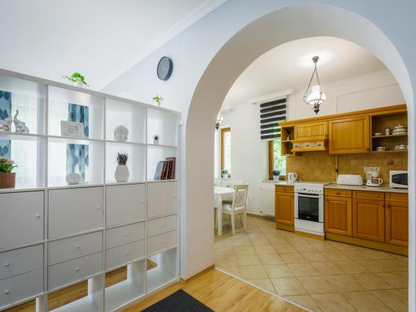 Villa Muzsa Deluxe : photo 10 de la chambre appartement - vue sur lac