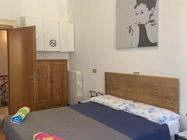 Archie's House : photo 4 de la chambre chambre double avec salle de bains commune