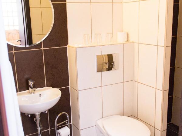 Central Hotel 21 and Apartments : photo 5 de la chambre chambre triple