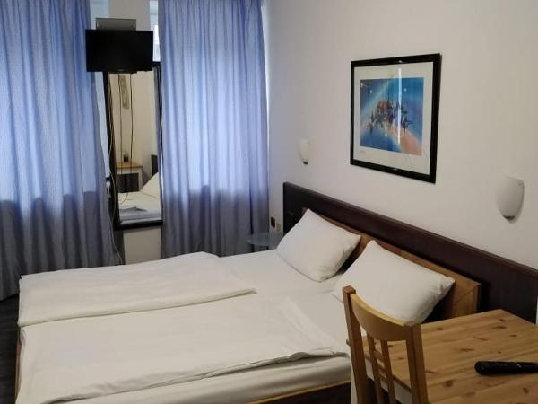 Hotel Berliner Hof : photo 9 de la chambre chambre double ou lits jumeaux