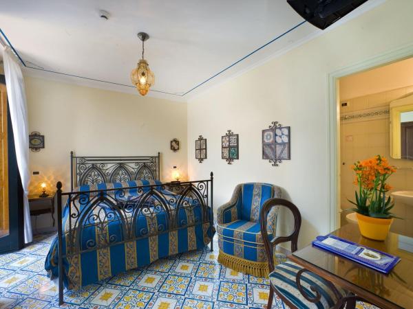 Hotel La Tonnarella : photo 6 de la chambre chambre double supérieure - vue sur mer