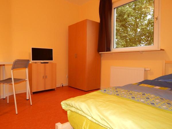 HOME at FRIENDS - City - Zu Hause bei Freunden : photo 2 de la chambre chambre simple
