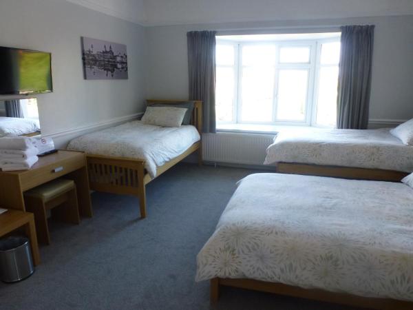 Orrell Park Hotel : photo 3 de la chambre chambre familiale (2 adultes et 2 enfants)