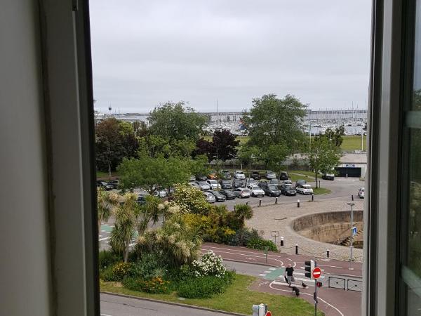 Hotel La Renaissance : photo 4 de la chambre chambre double confort - vue sur mer