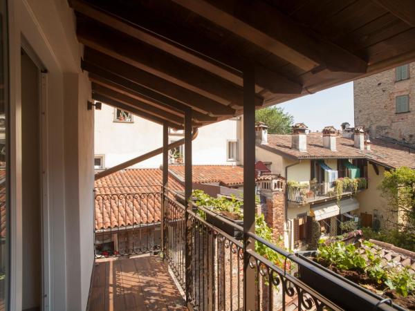 Locanda Cavour : photo 4 de la chambre chambre double deluxe avec balcon