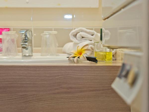 Hôtel Miléade Méditerranée - Port-Fréjus : photo 4 de la chambre chambre triple standard