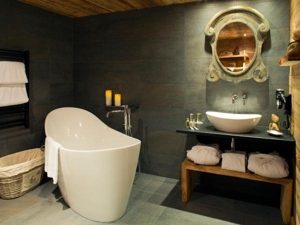 Chalet-Hôtel Hermitage : photo 1 de la chambre chambre privilège avec accès au spa