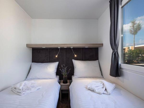 Terra Park Phalaris : photo 6 de la chambre mobile home tamaris avec piscine