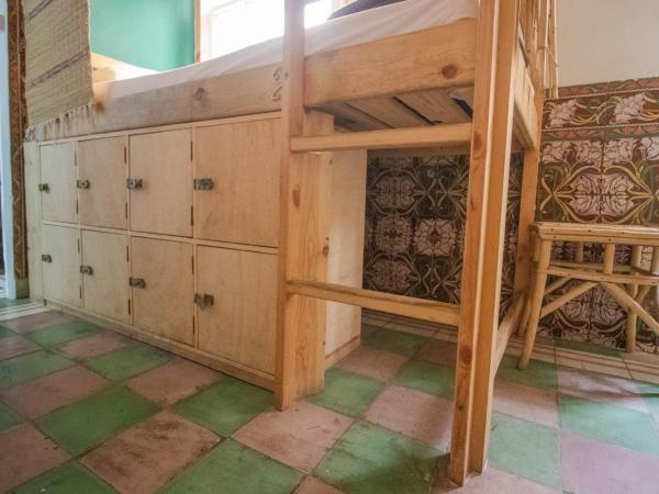 Bayt Alice Hostel : photo 2 de la chambre lit dans dortoir mixte de 7 lits