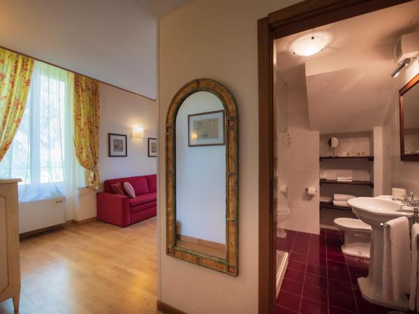 Villa Scacciapensieri Boutique Hotel : photo 4 de la chambre chambre triple supérieure - annexe