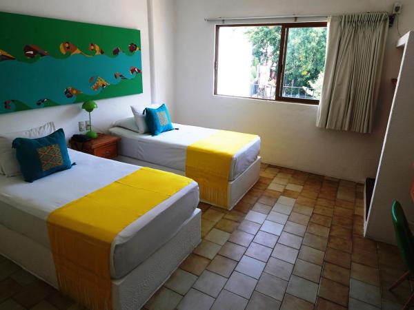 Emperador Vallarta Beachfront Hotel and Suites : photo 10 de la chambre chambre double standard