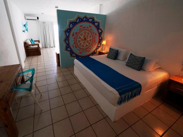 Emperador Vallarta Beachfront Hotel and Suites : photo 7 de la chambre chambre familiale