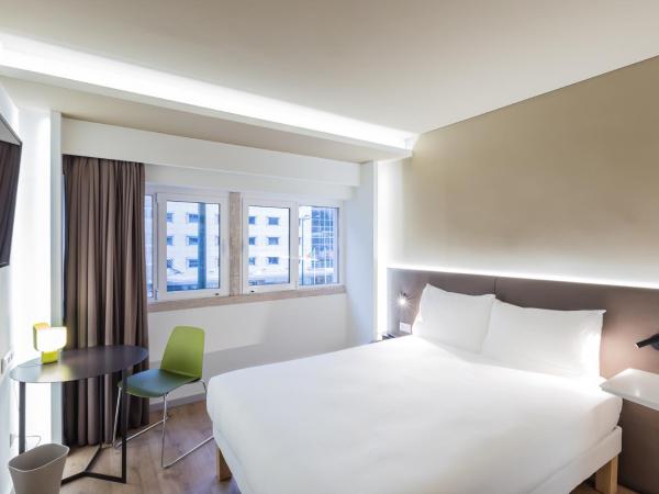 Ibis Styles Lisboa Centro Marquês de Pombal : photo 8 de la chambre chambre standard lit queen-size