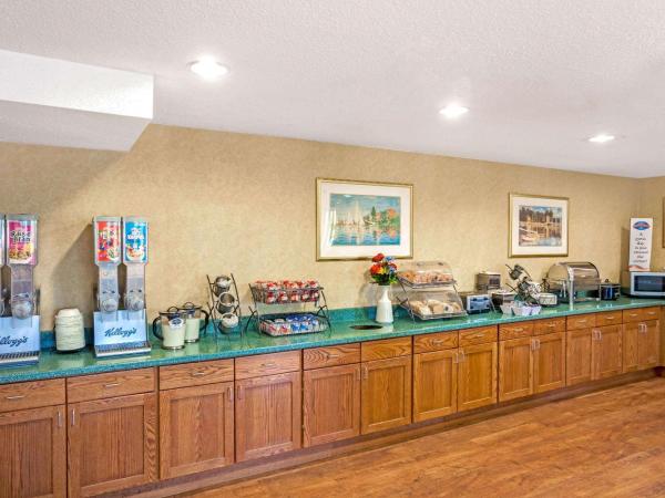 Baymont by Wyndham Louisville Airport South : photo 4 de la chambre chambre lit king-size - non-fumeurs