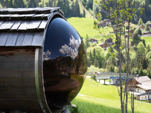 La Ferme : photo 1 de la chambre chambre double avec balcon ou terrasse