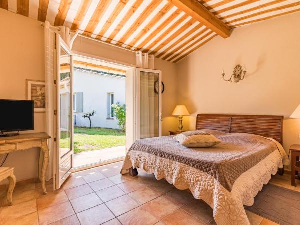 Jade En Provence : photo 1 de la chambre chambre double - vue sur jardin