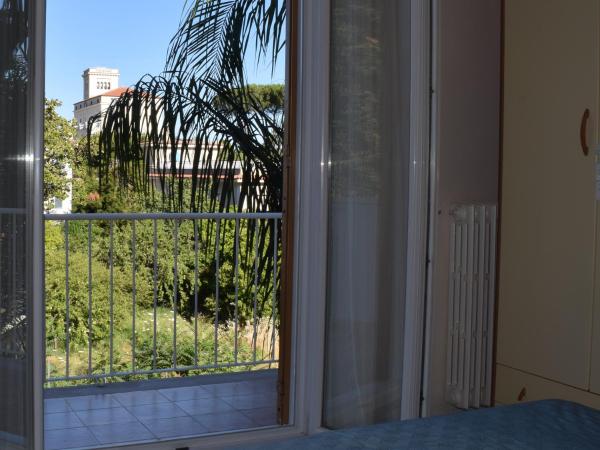 Hotel Casa Di Meglio : photo 4 de la chambre chambre double avec balcon