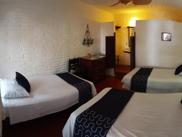 Hotel Mision y Spa Acapulco : photo 2 de la chambre chambre triple