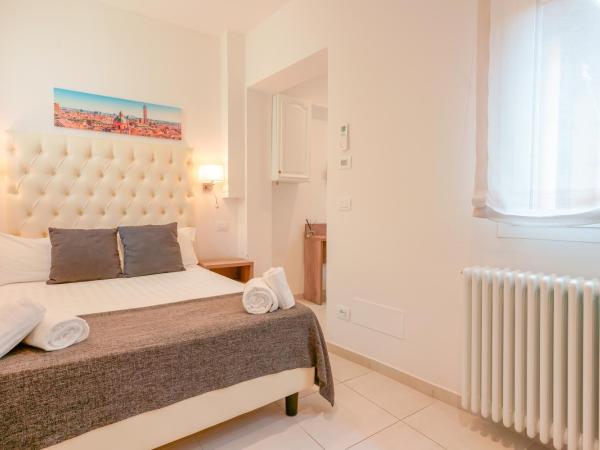 Attico di Via d'Azeglio : photo 5 de la chambre chambre double Économique