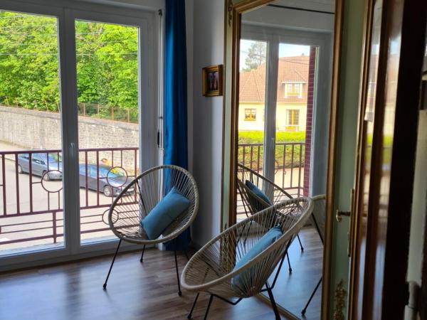 Au Soleil Boulonnais : photo 2 de la chambre chambre quadruple avec salle de bains privative séparée