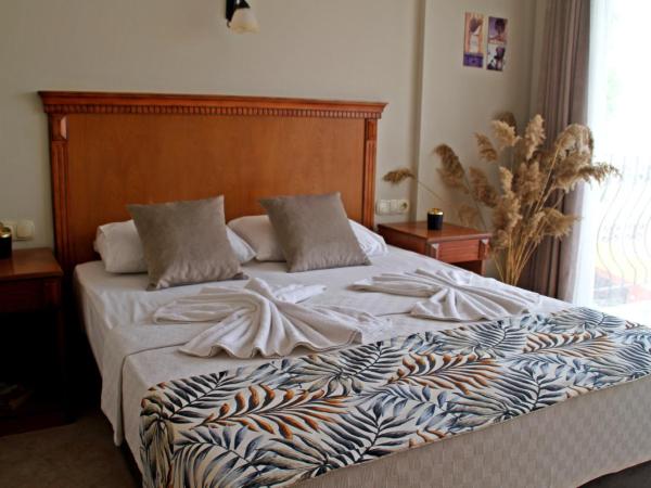 Rosy Suites Hotel : photo 6 de la chambre suite - vue sur mer
